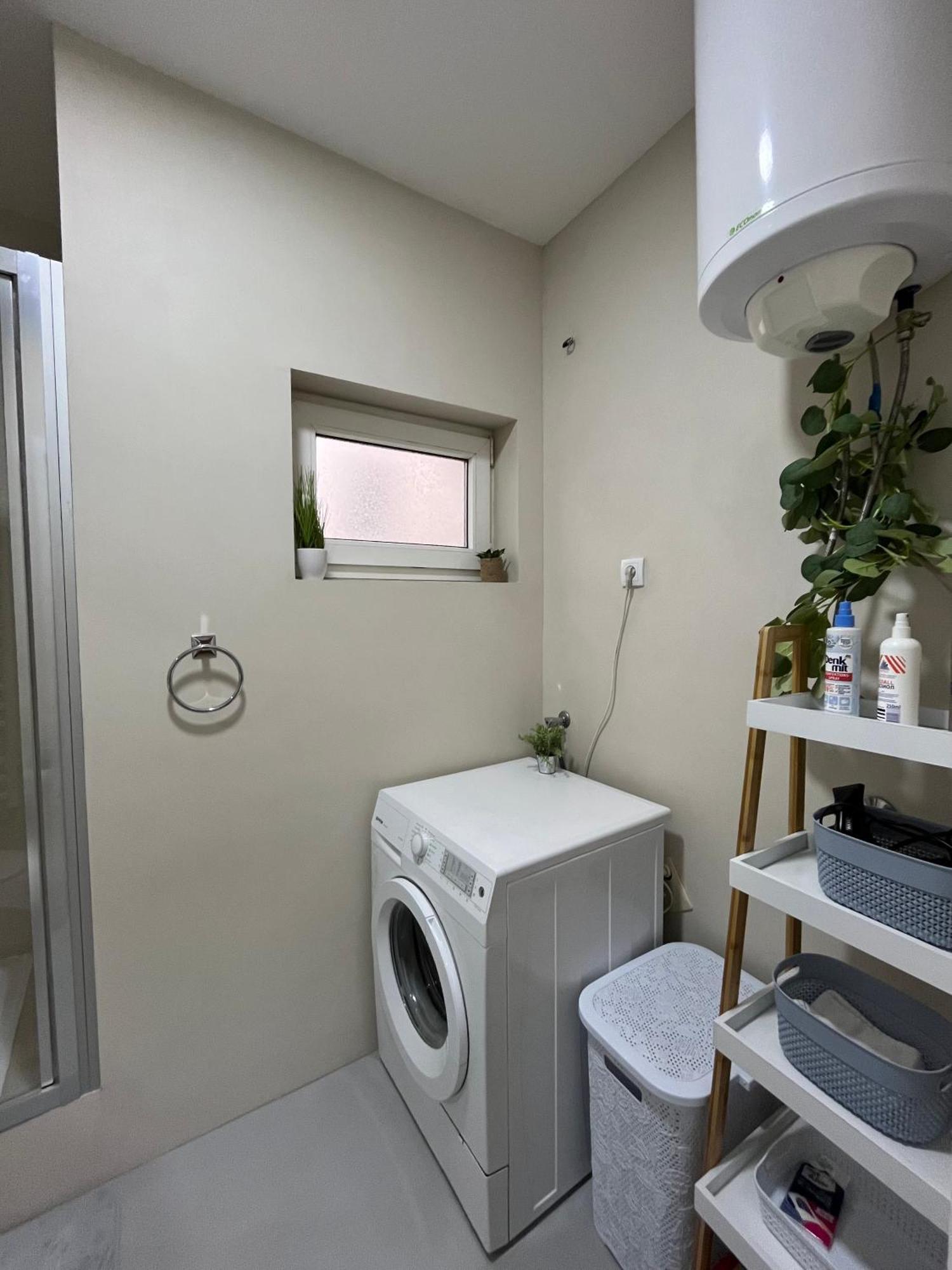 Apartment Vera With Free Garage Нови Сад Екстериор снимка